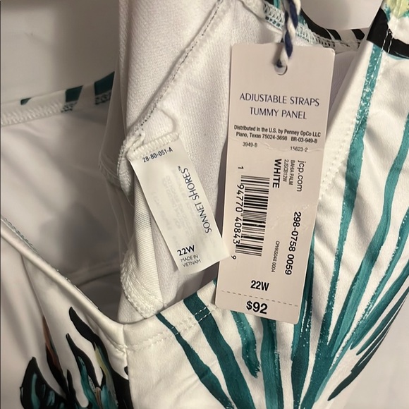 Sonnet Shores Floral Print Women's Swimsuit - White and Green - Picture 2 of 3